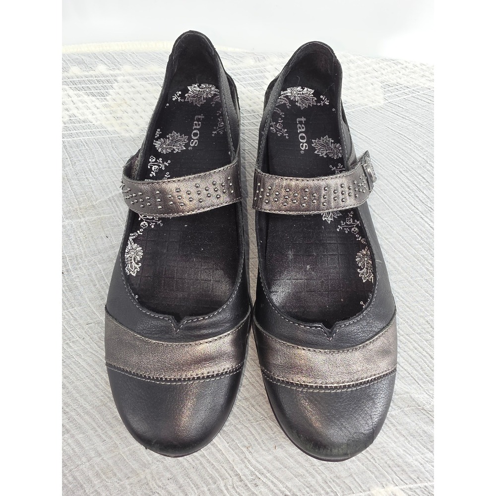 Taos Womens Leather Mary Jane Flats Black Metallic Studded Strap Shoes Size 8